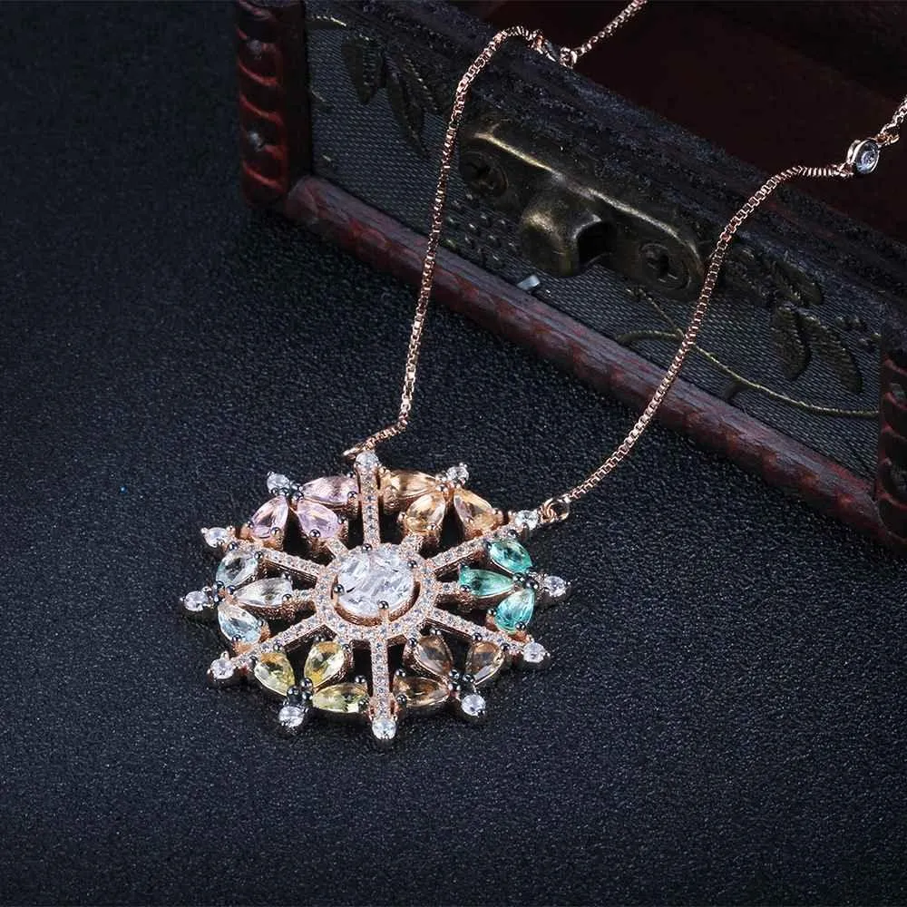 925 Sterling Silver Snowflake Cubic Zirconia Pendant Necklaces