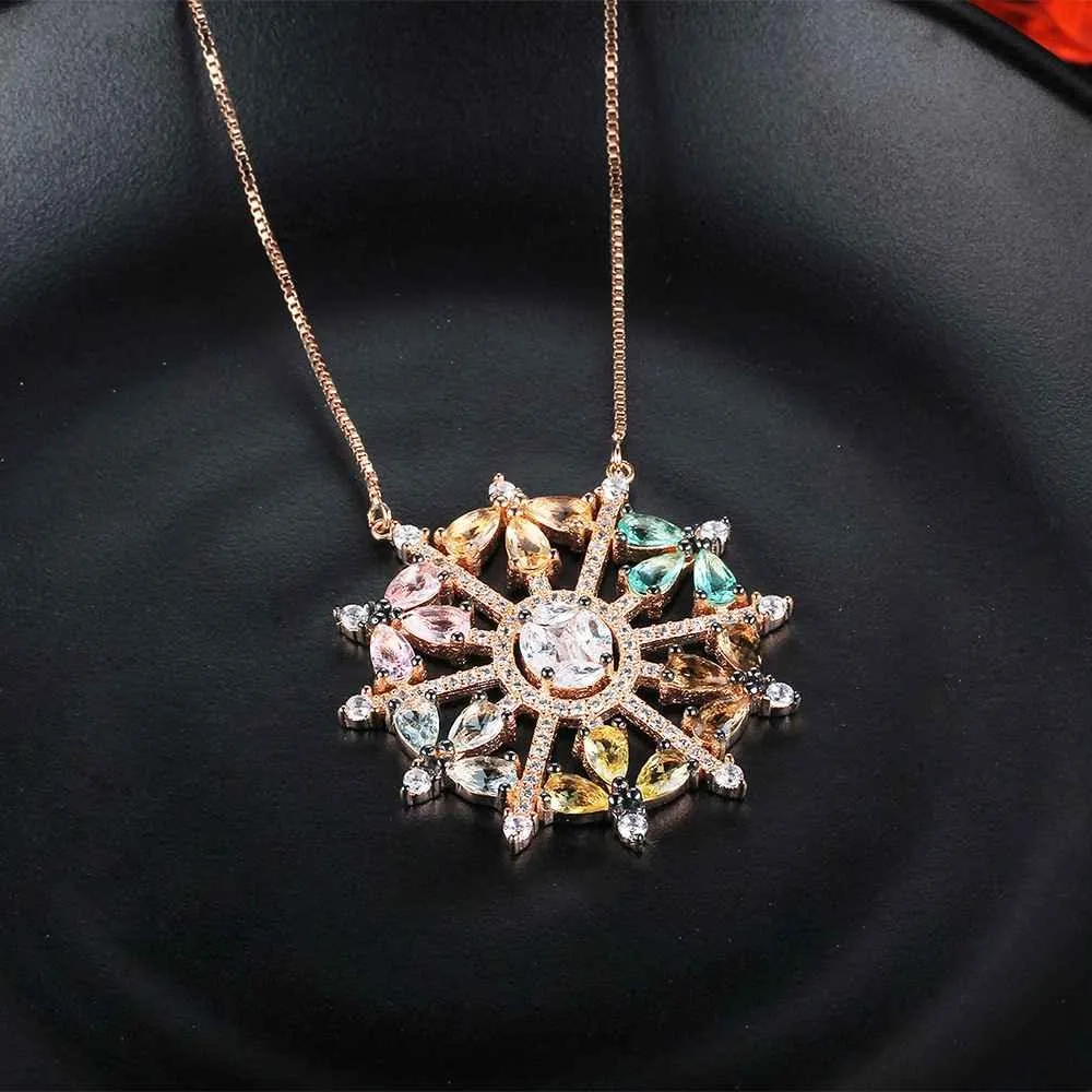 925 Sterling Silver Snowflake Cubic Zirconia Pendant Necklaces