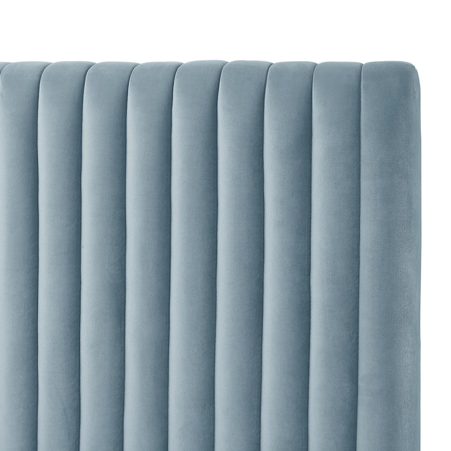 Alanis Platform Bed