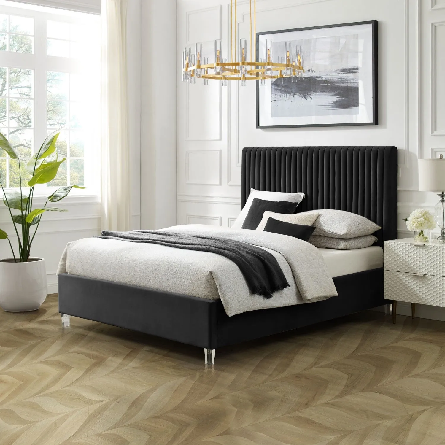 Alanis Platform Bed