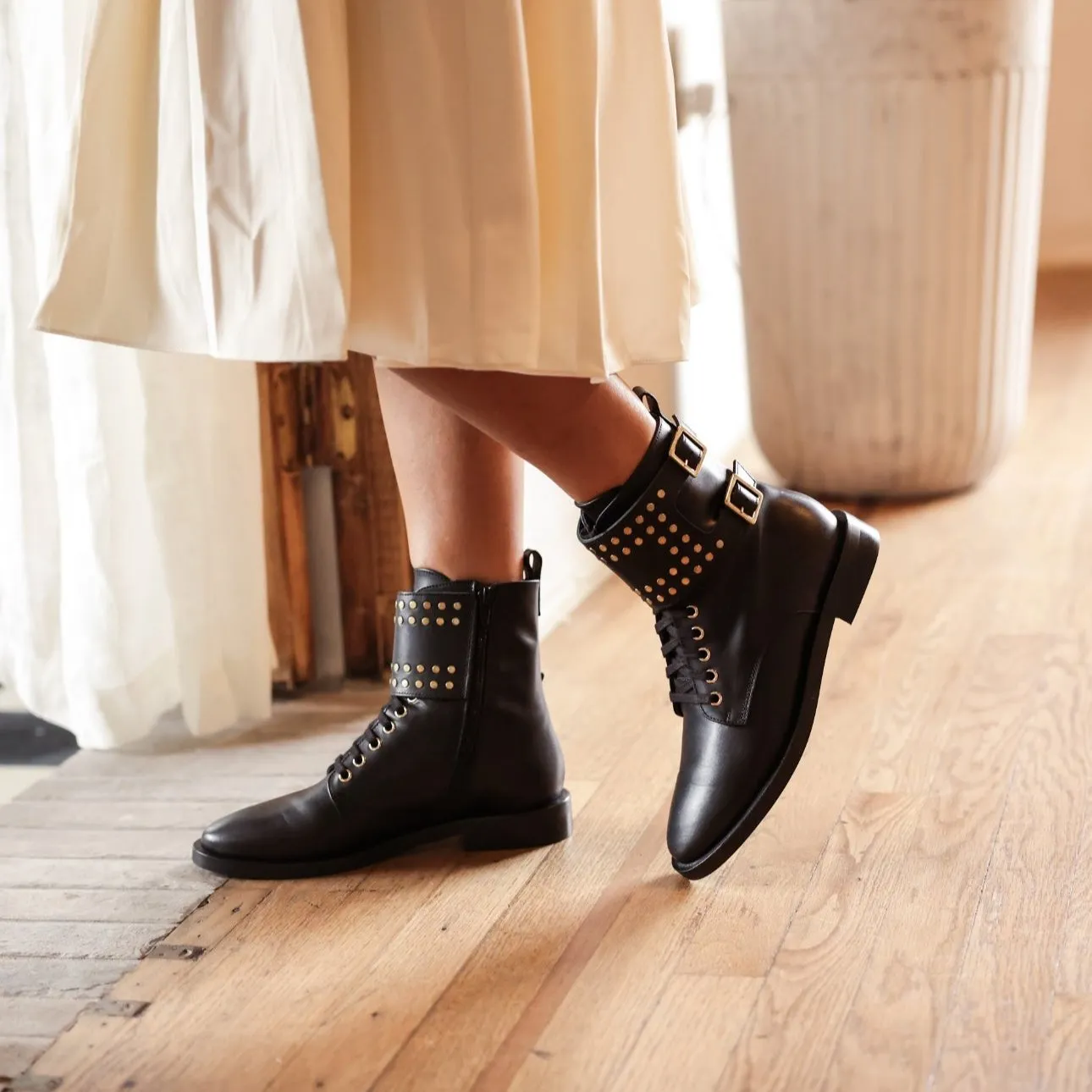 Asti Buckle - Black Leather