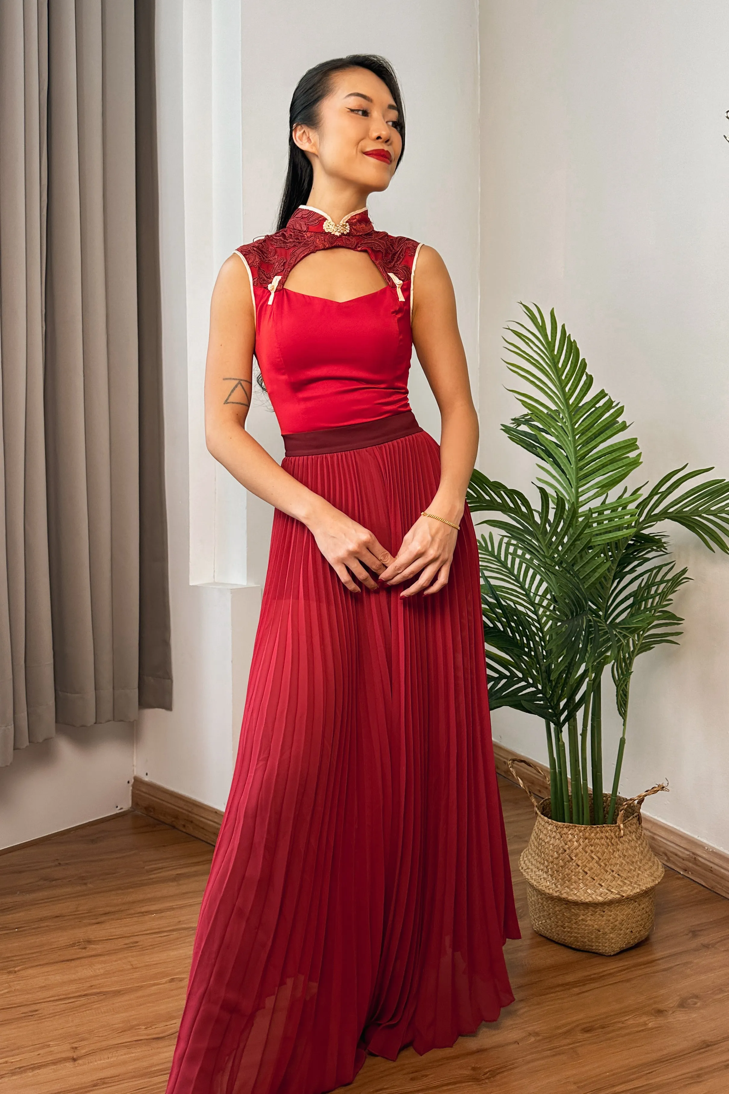 Icen Cutout Embroidery Qipao Top in Red