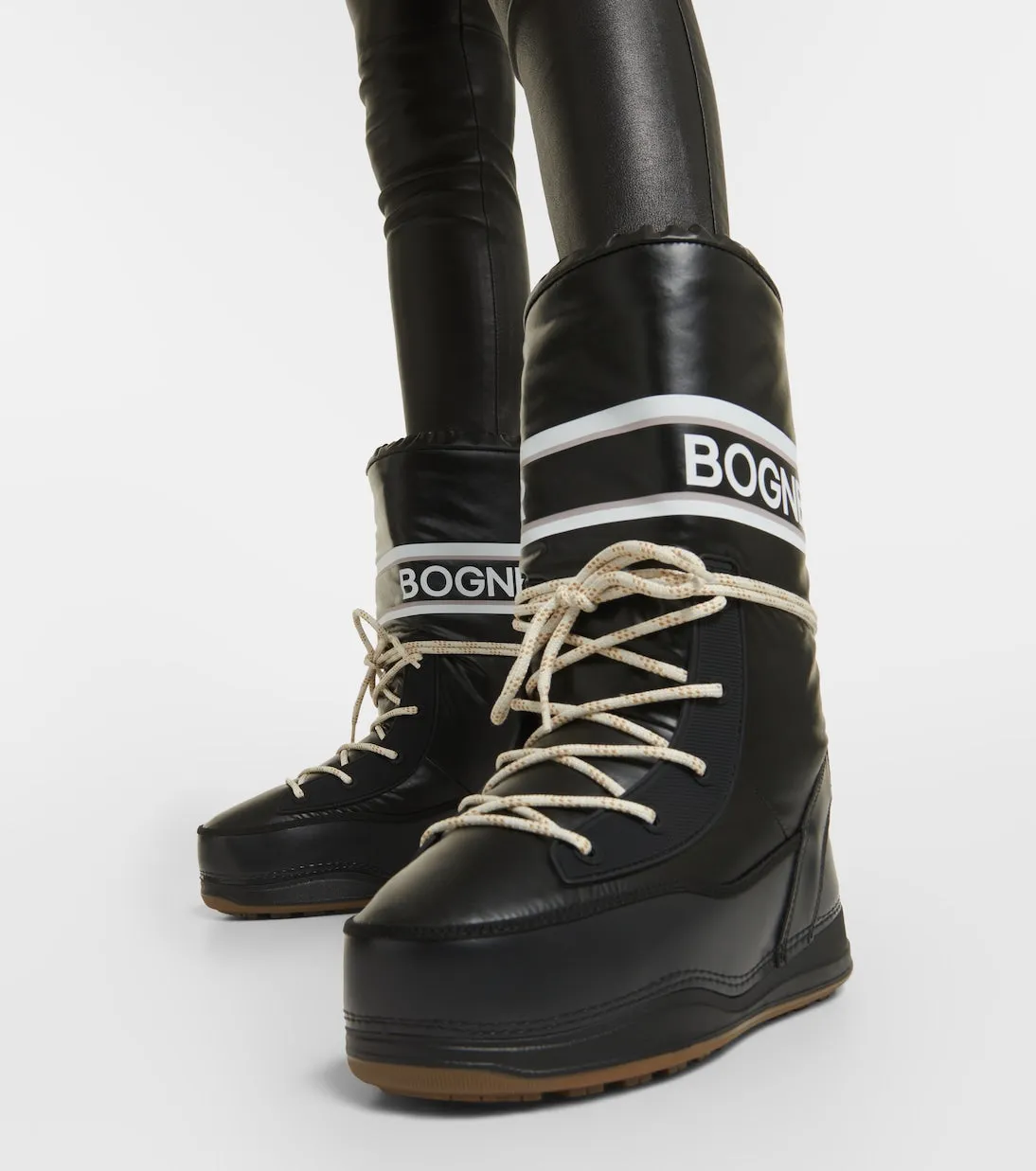 Les arcs 1d faux leather Bogner boots, black