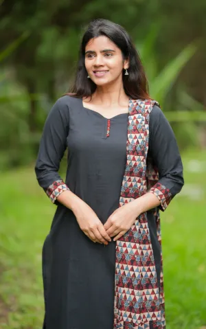 Madunisha (Kurti Dupatta)