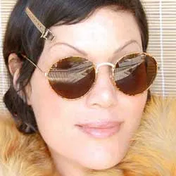 URBANA Amber 90s Classic Round Sunglasses
