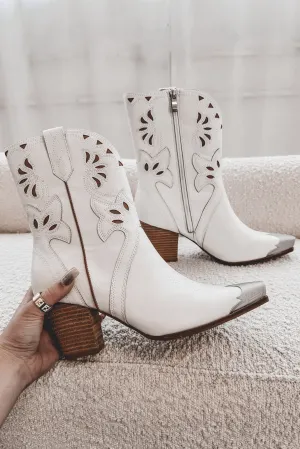 Ways Of The West Silver Pointed Toe Western Boot